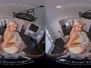 VR BANGERS Marvellous melting task approximately a slutty housewife VR Porn