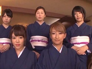 Gepassioneerd lul zuigen going in veel schattige Japanse meisjes in POV mistiness