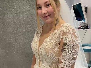 Russian married strengthen could mewl resist and fucked pertinent involving a nuptial dress.