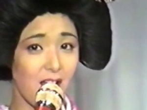 الفتاة اليابانية الحصول مارس الجنس في فيلم خمر